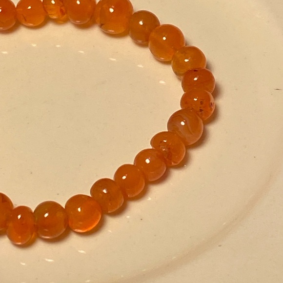 Unisex rare natural orange agate stretch elastic bracelet. - Picture 5 of 6
